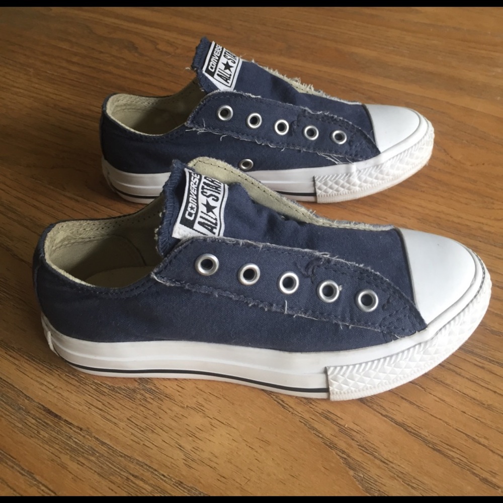 Converse - Picture 2 of 4
